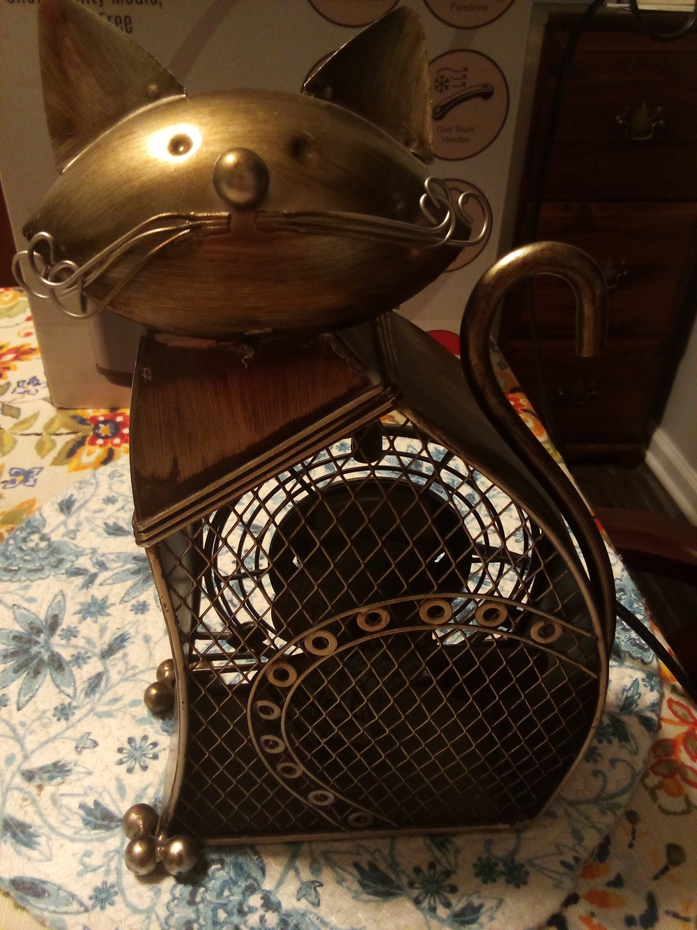 Deco Breeze Decorative Metal Cat Fan